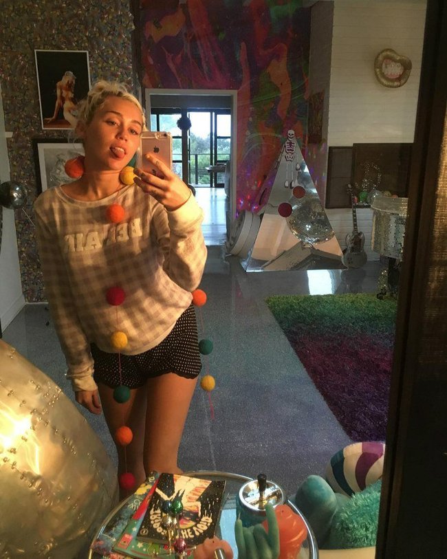 Звёзды вперемешку: подборка фоточек из всяких Инстаграммов: miley-1_Starbeat.ru