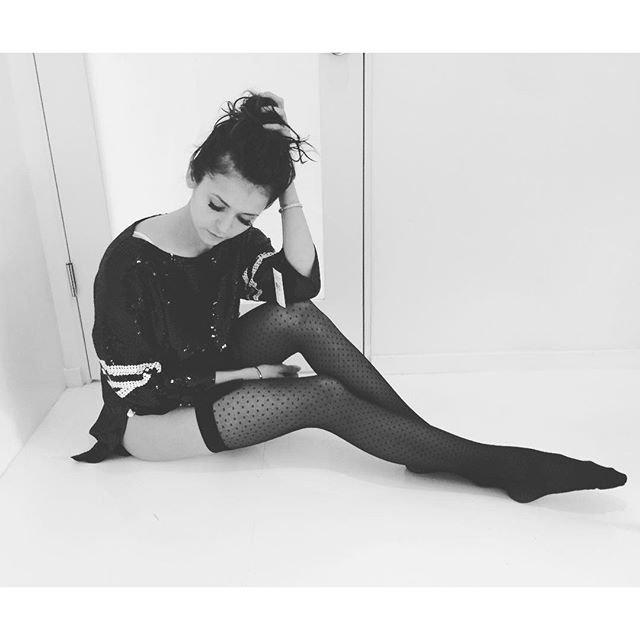 Звёзды вперемешку: подборка фоточек из всяких Инстаграммов: nina-dobrev_Starbeat.ru