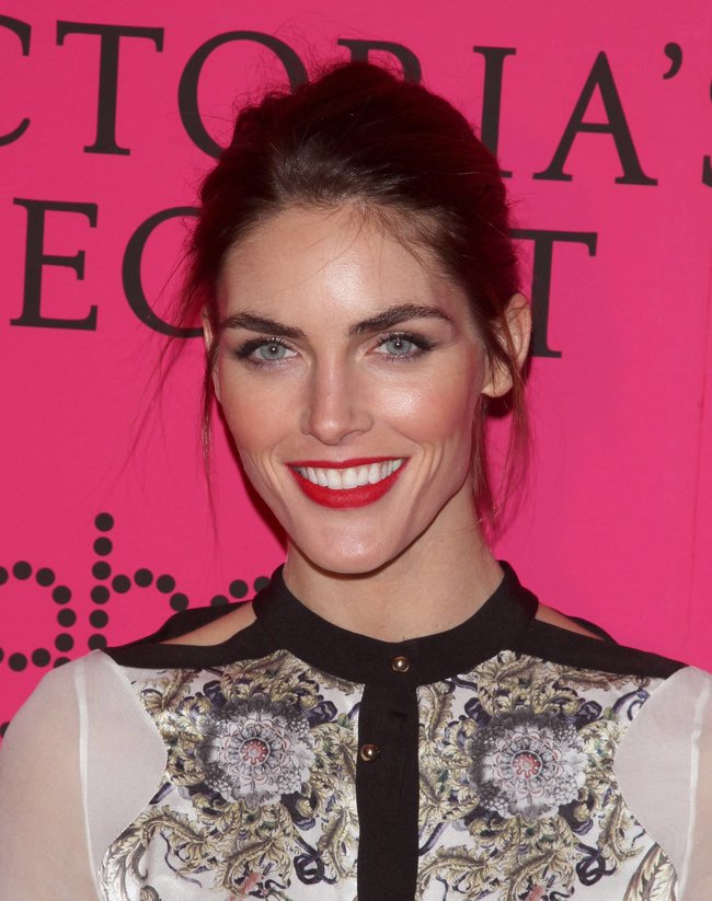 Афтепати модного показа «Victoria’s Secret»: модели и гости: hilary-rhoda-31_Starbeat.ru