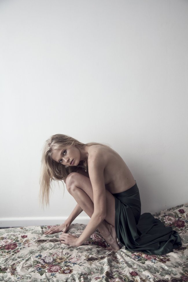 Вита Сидоркина — ягоды в ягодицах (RUSSH Magazine, апрель 2016): vita-sidorkina-3_Starbeat.ru
